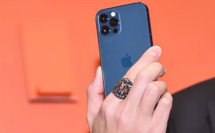 依安苹果手机维修分享iPhone12系列重启方法教程 